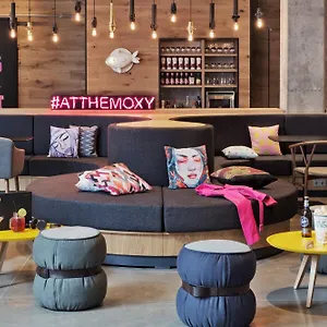 Moxy 4* Тбилиси